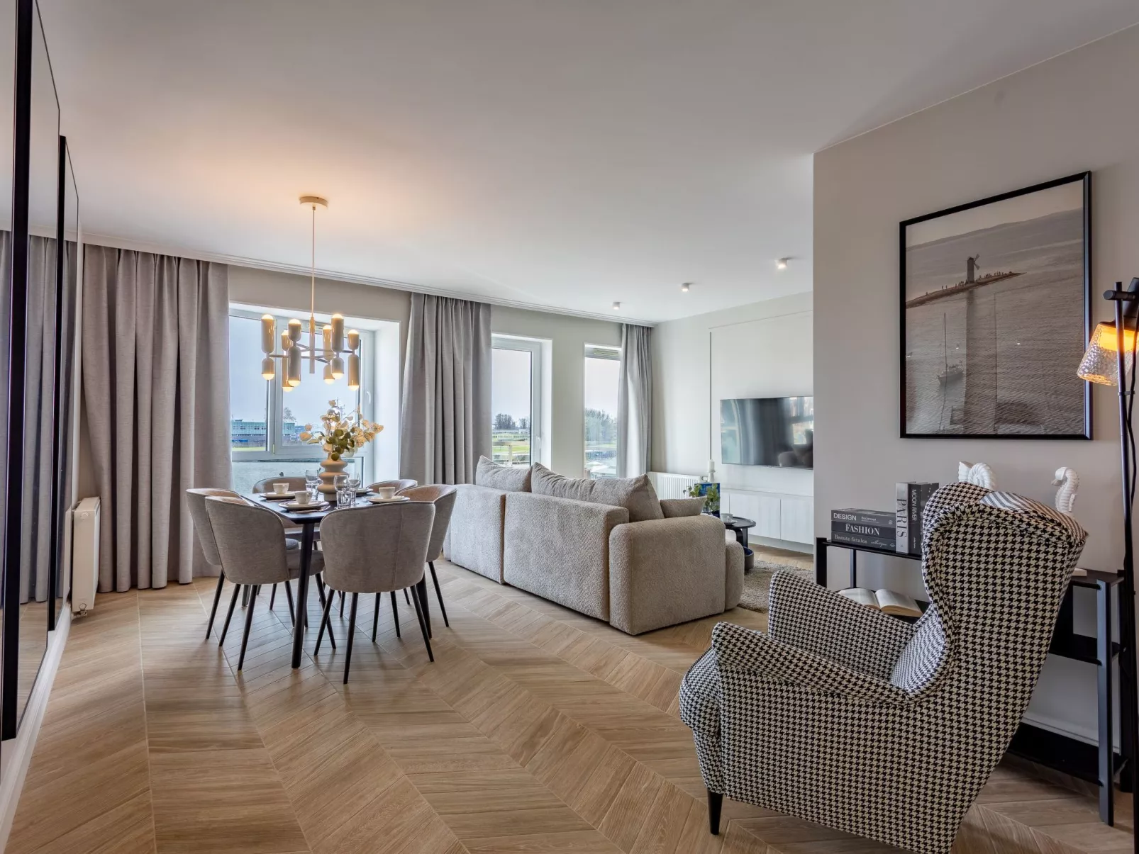 Concha mit Blick auf den Hafen-Image-tags.info