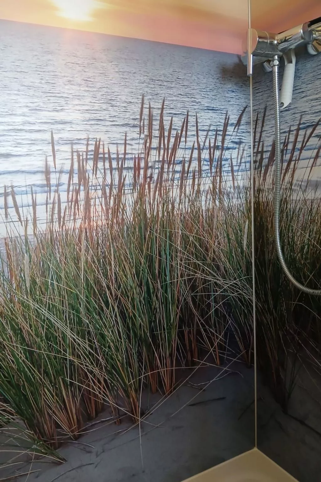 In Burhave mit Terrasse und Grill-Draußen