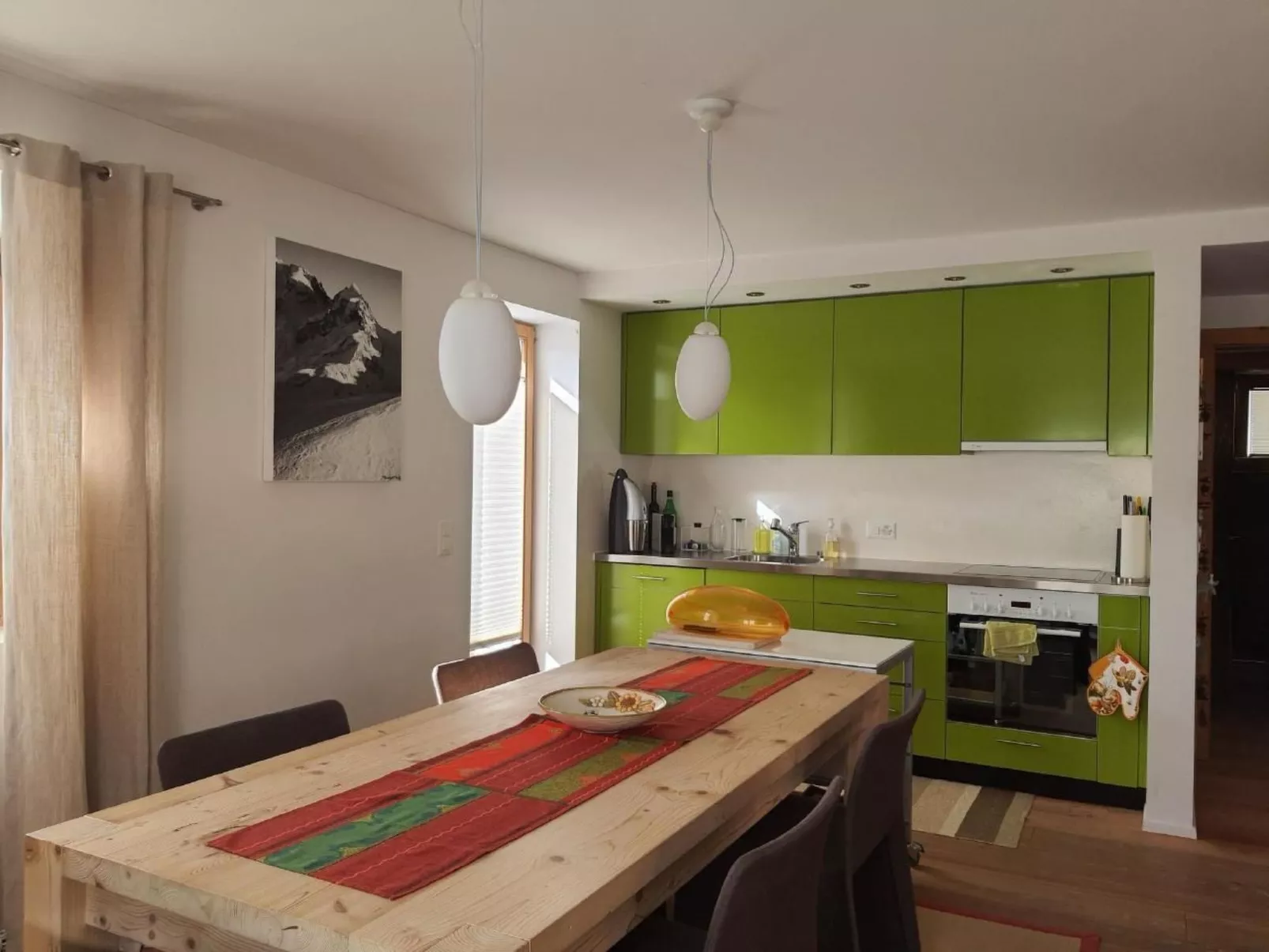 Chesa Vista Mezdi-Drinnen