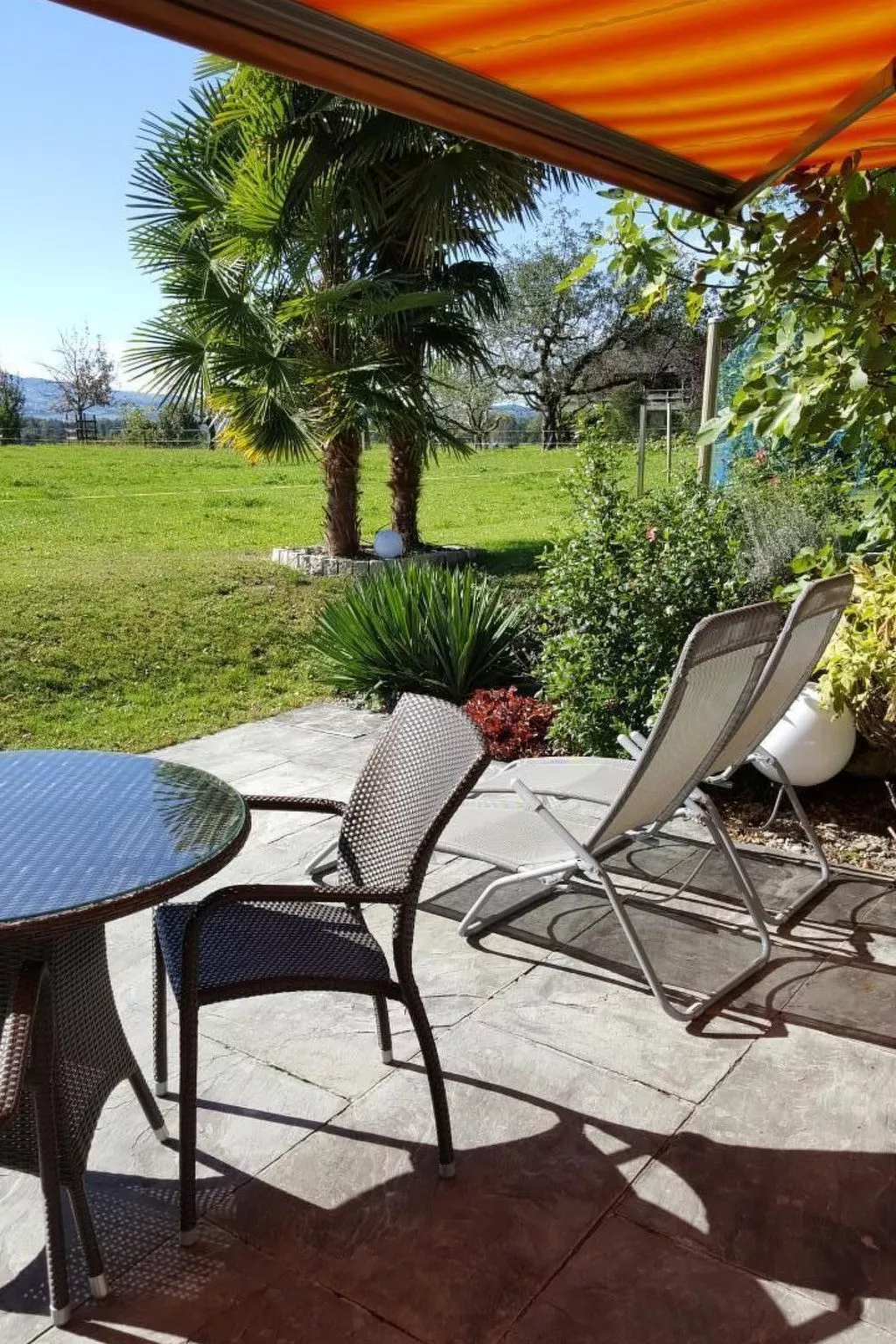 Moderne Ferienwohnung-Dehors