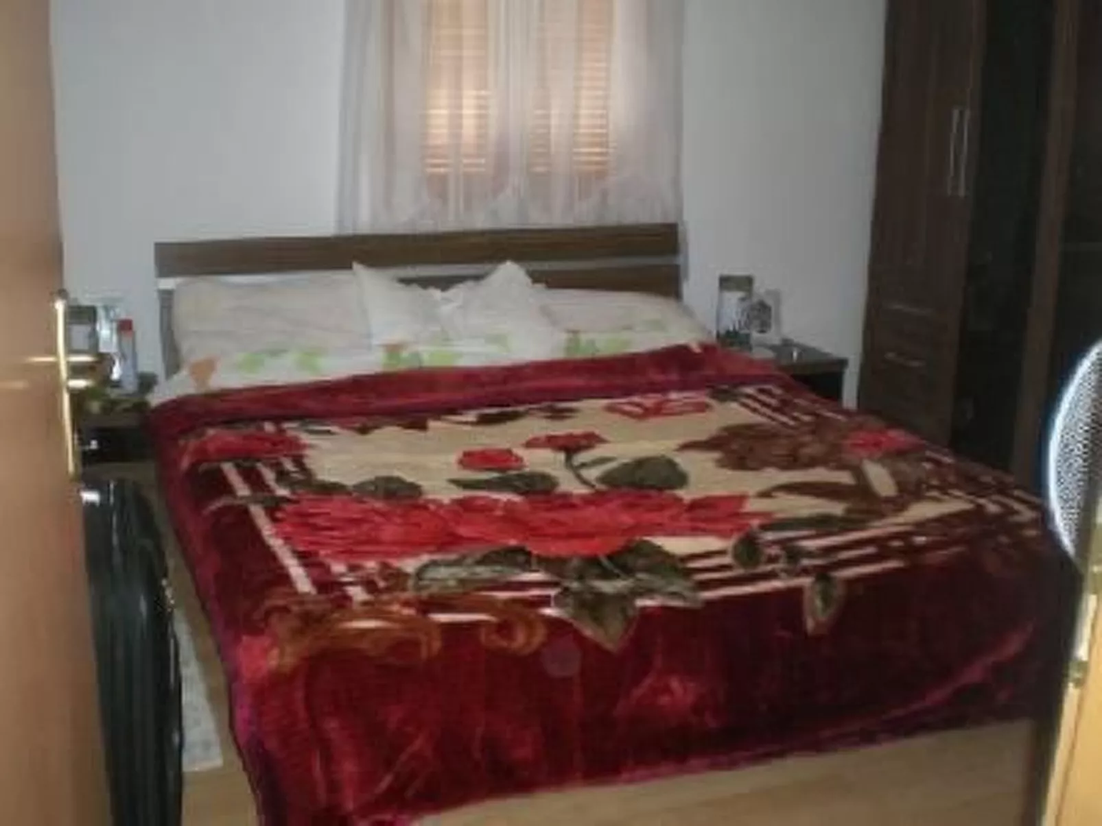 "Tutuila" mit Blick auf das Wasser-Inside