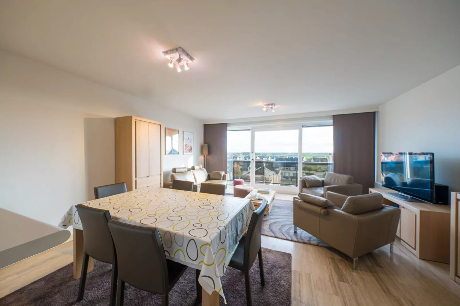 Prestige II 0401-Dining room