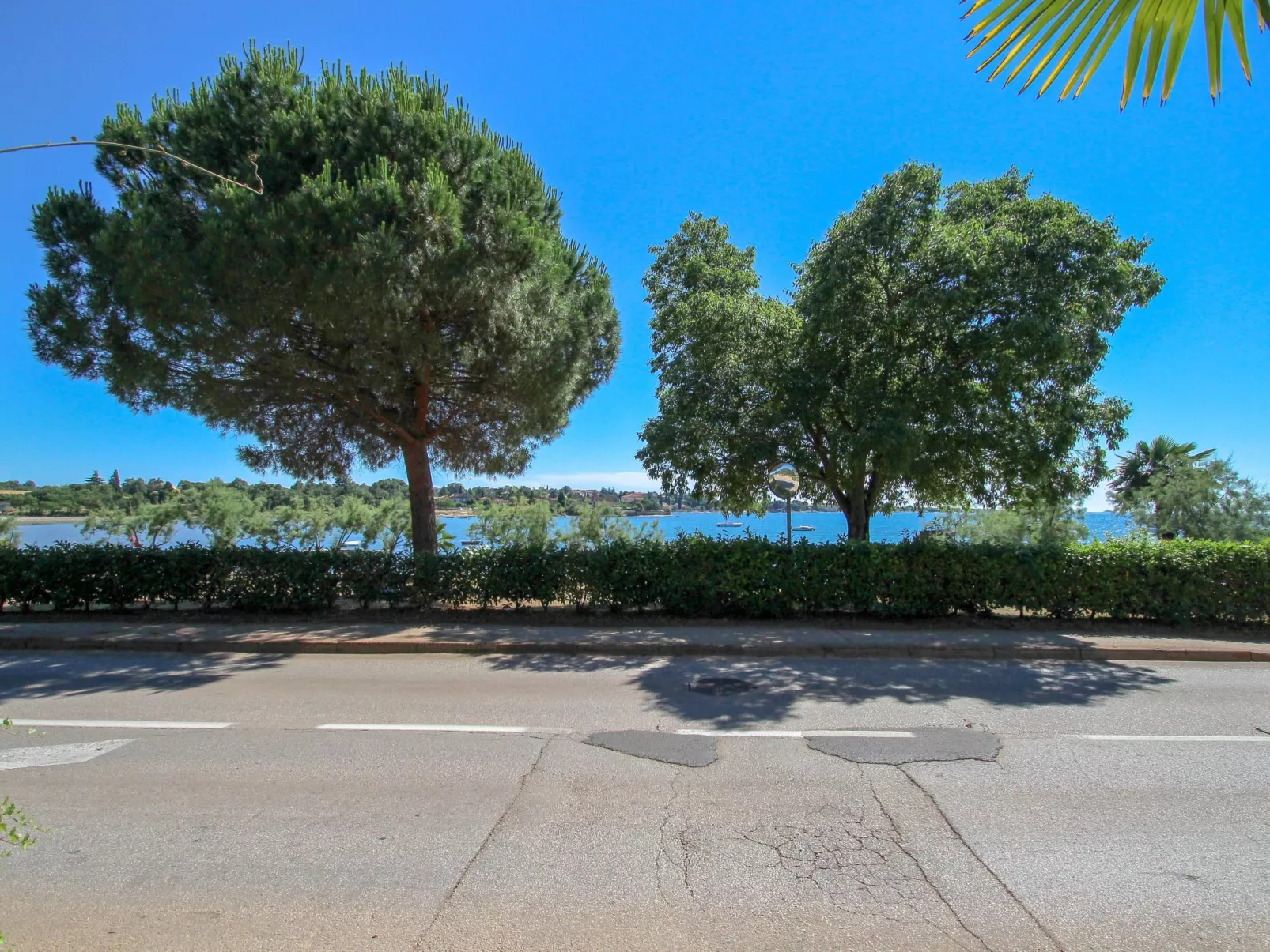 Für 2 Personen ca. 30 m&sup2; in Karigador, Istrien (Umag und Umgebung)-Draußen