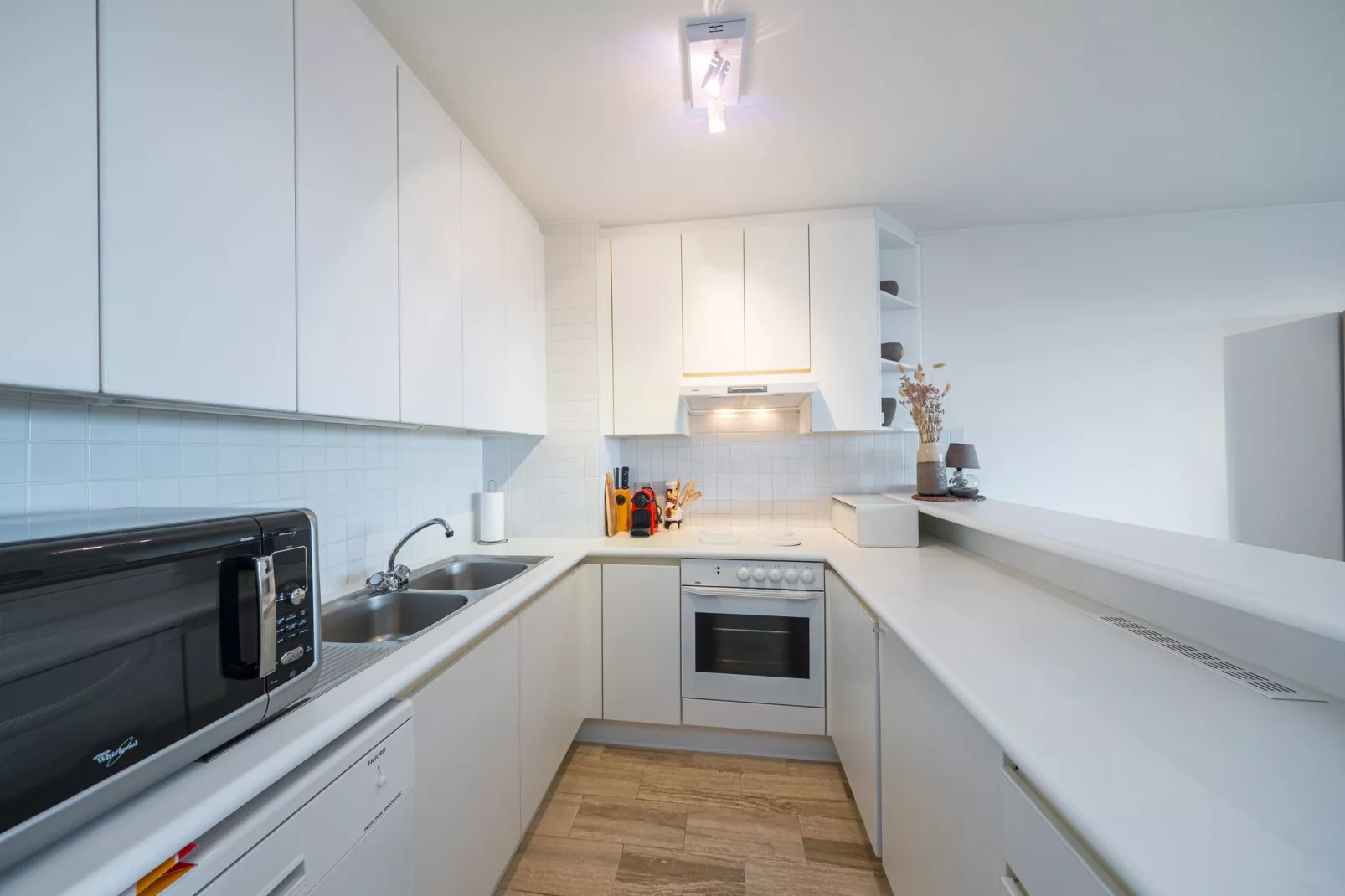 Prestige II 0401-Kitchen