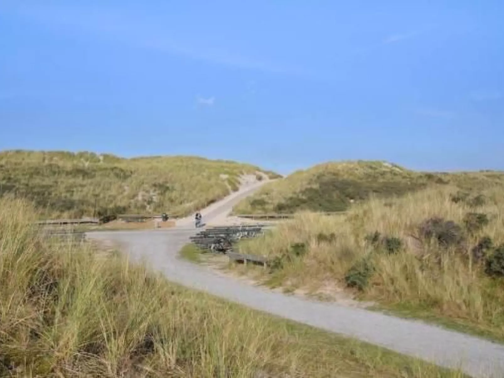 Strandnahes Chalet mit überdachter Veranda-Dehors