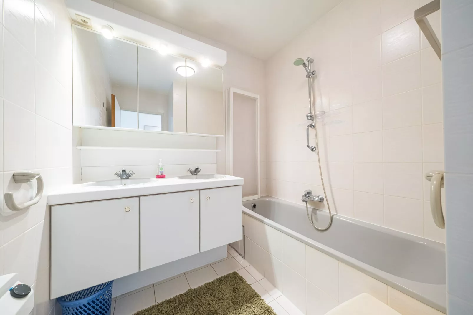 Prestige II 0401-Bathroom