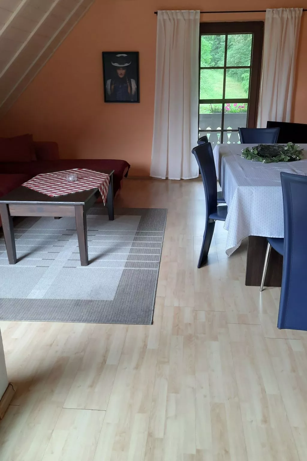 In Horben mit Großem Garten-Drinnen