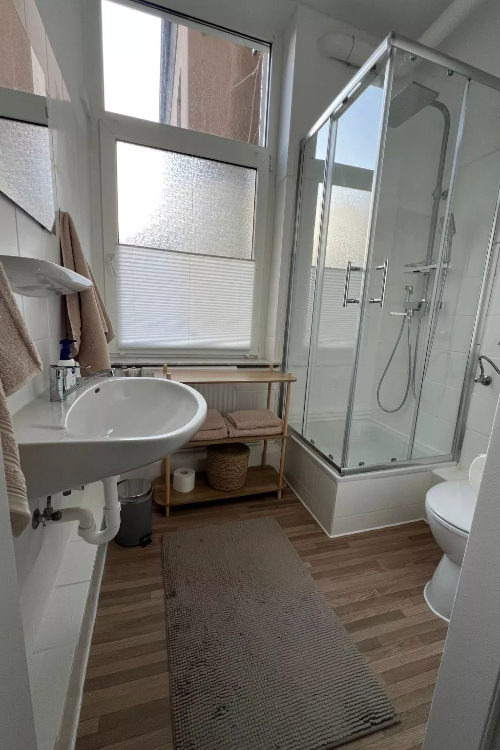 Clean Apt. Studio-Drinnen