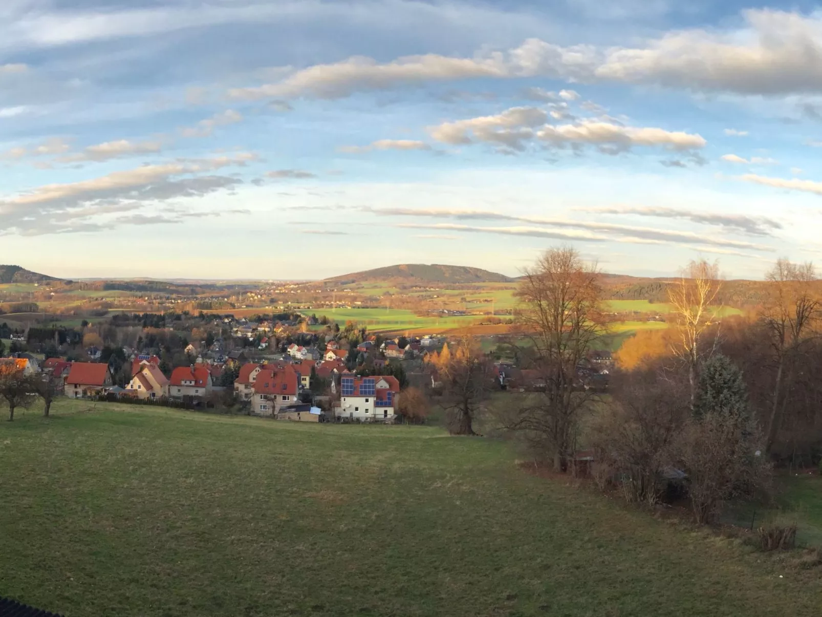 Helle und moderne Ferienwohnung mit Terrasse-Outside