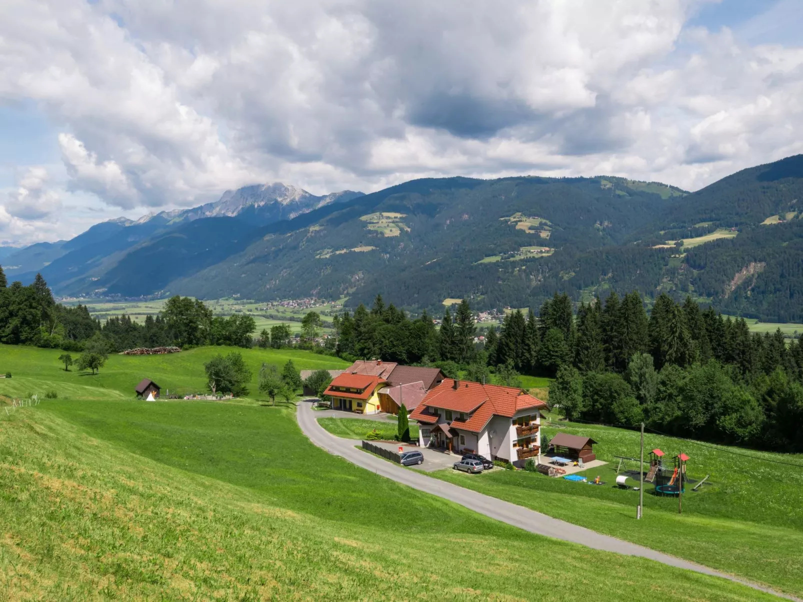 In Gemeinde Hermagor-Pressegger See mit Terrasse, Grill und Garten-Image-tags.info