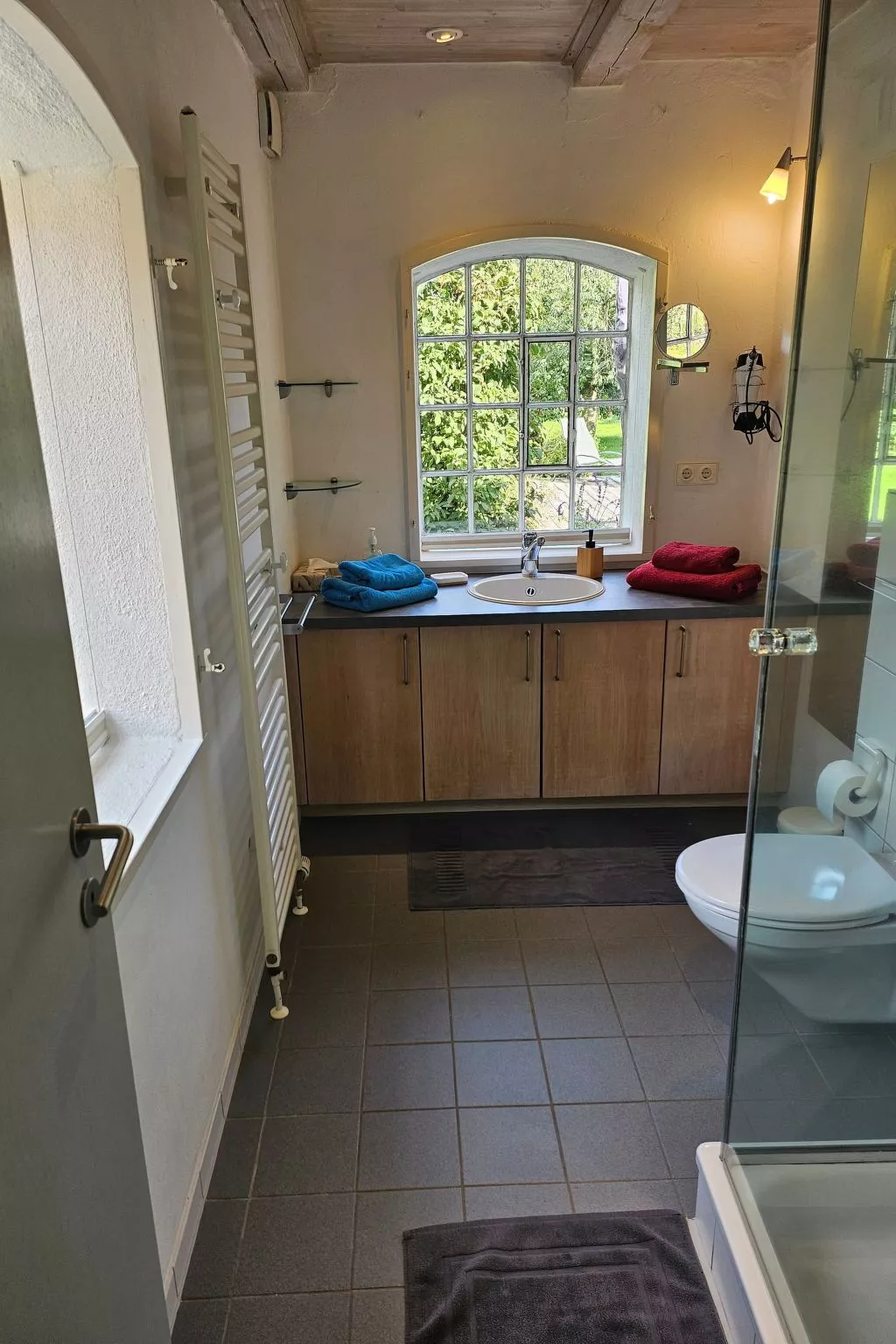 Gutshofambiente 1-Drinnen