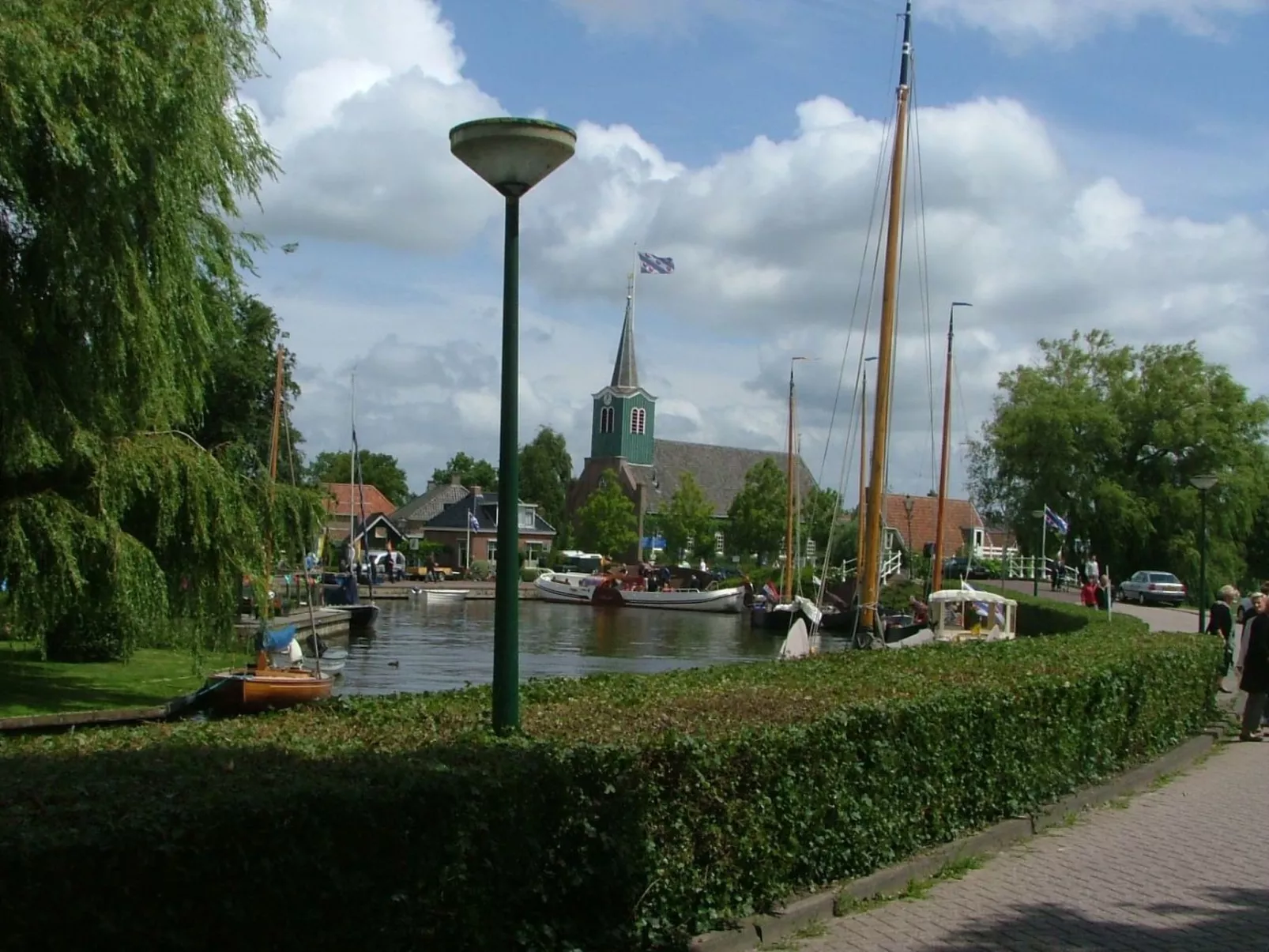 Boot "De Frijheit" mit Blick auf das Wasser-Dehors