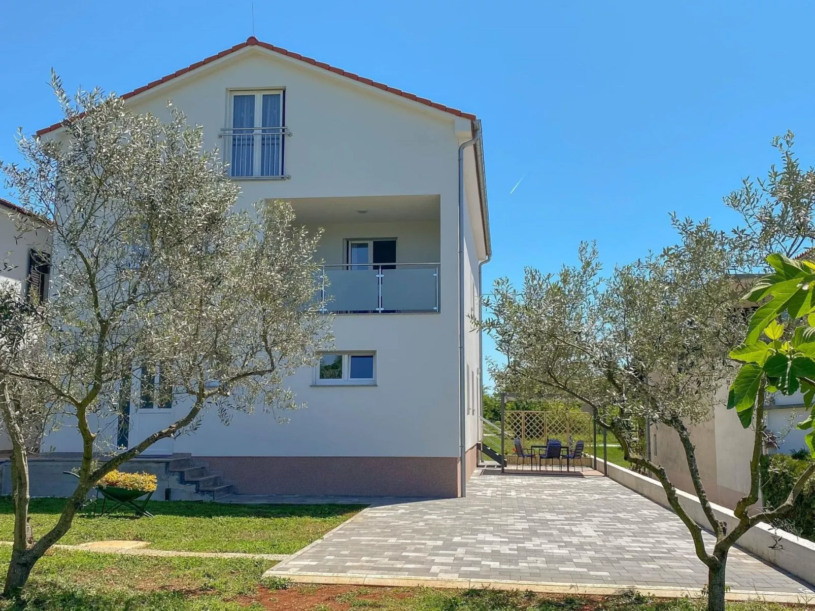 Wohnung "Sofia" mit Balkon-Draußen