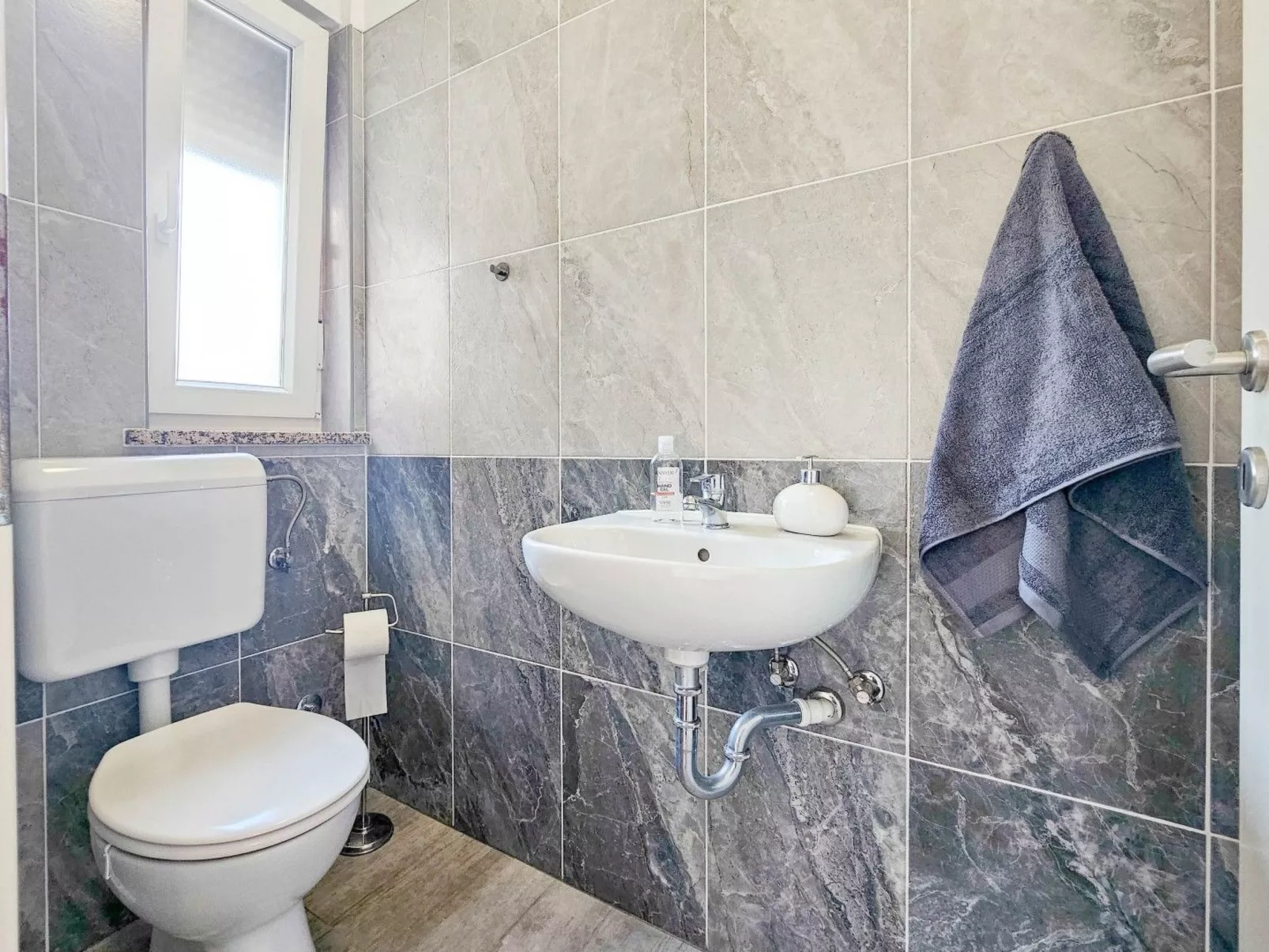 "Villa Pavlovic" mit Garten und Grill-Drinnen