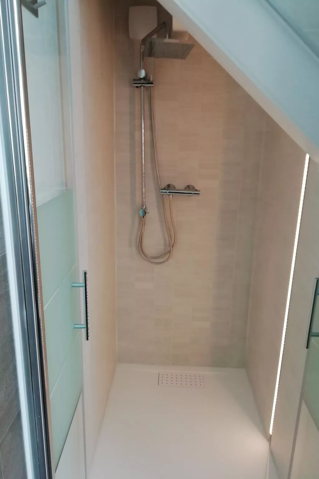 Einmalige, ruhige Ferienvilla im Grünen-Inside