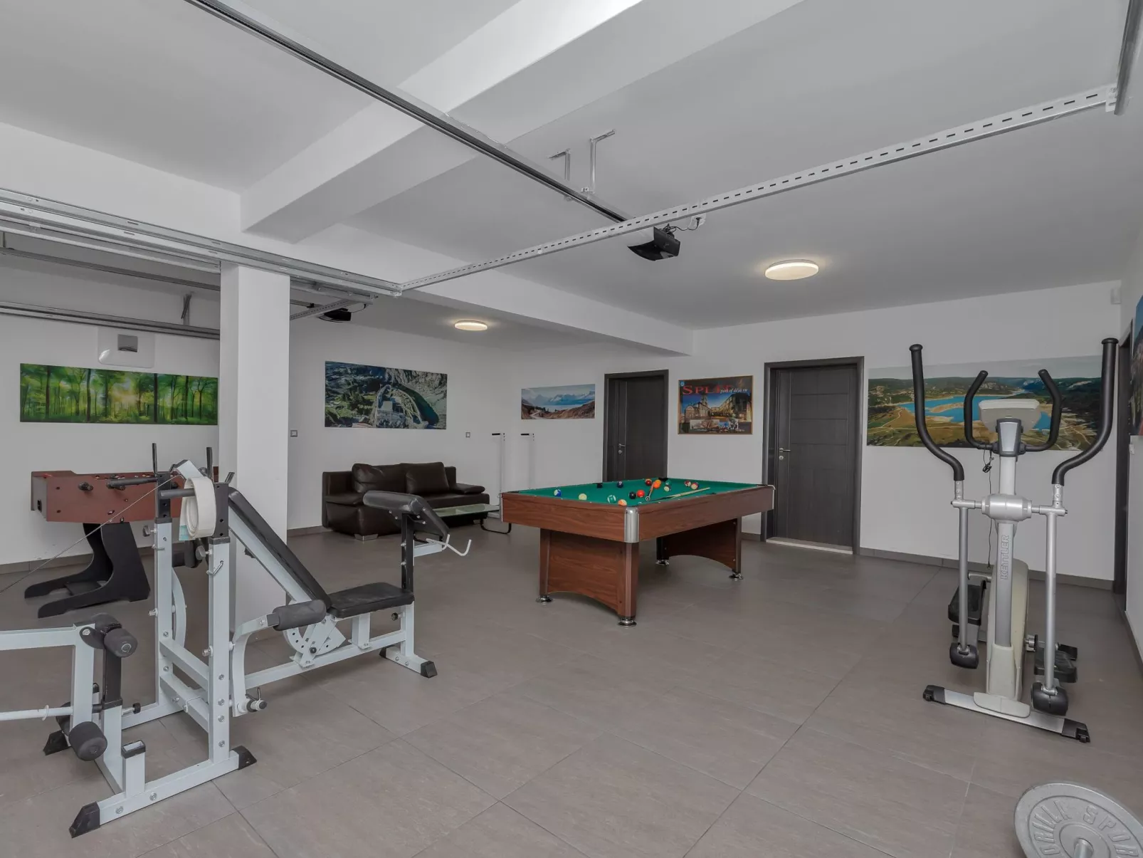 Villa mit Panorama-Dedans