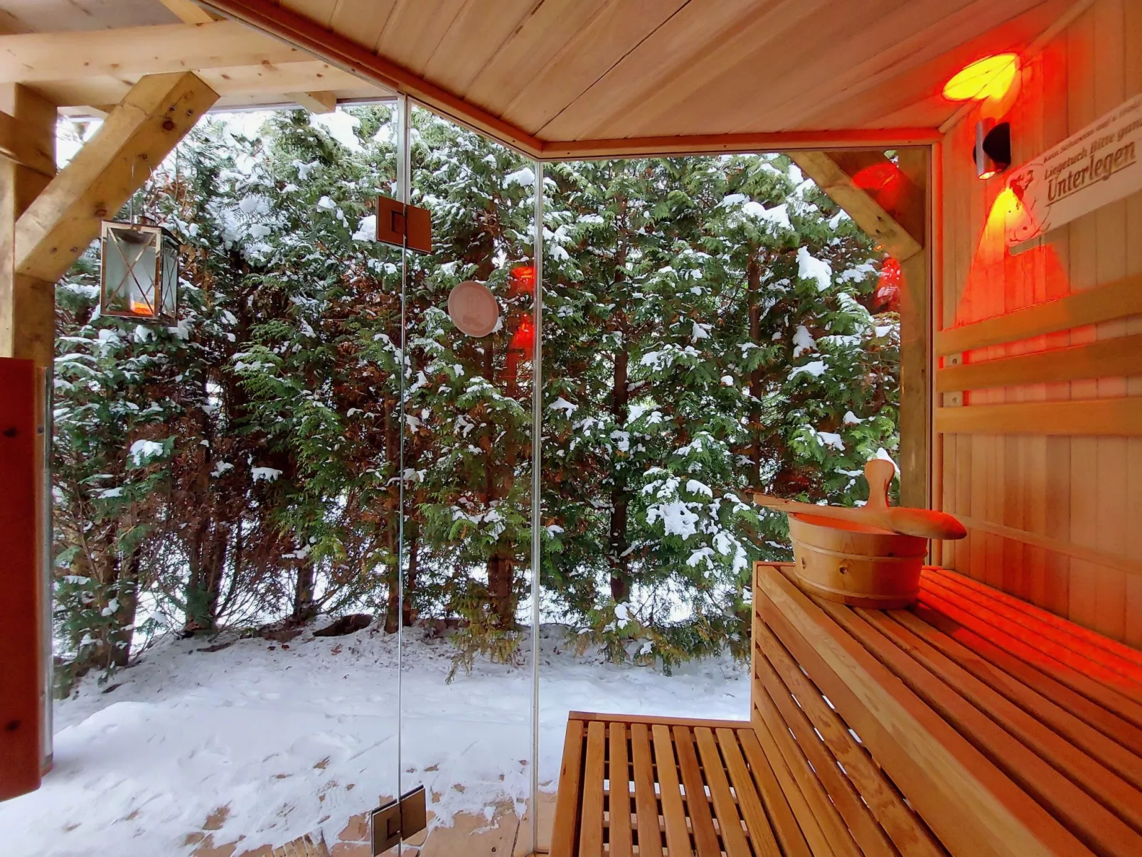 Bungalow mit Garten, Grill und Terrasse-Outside