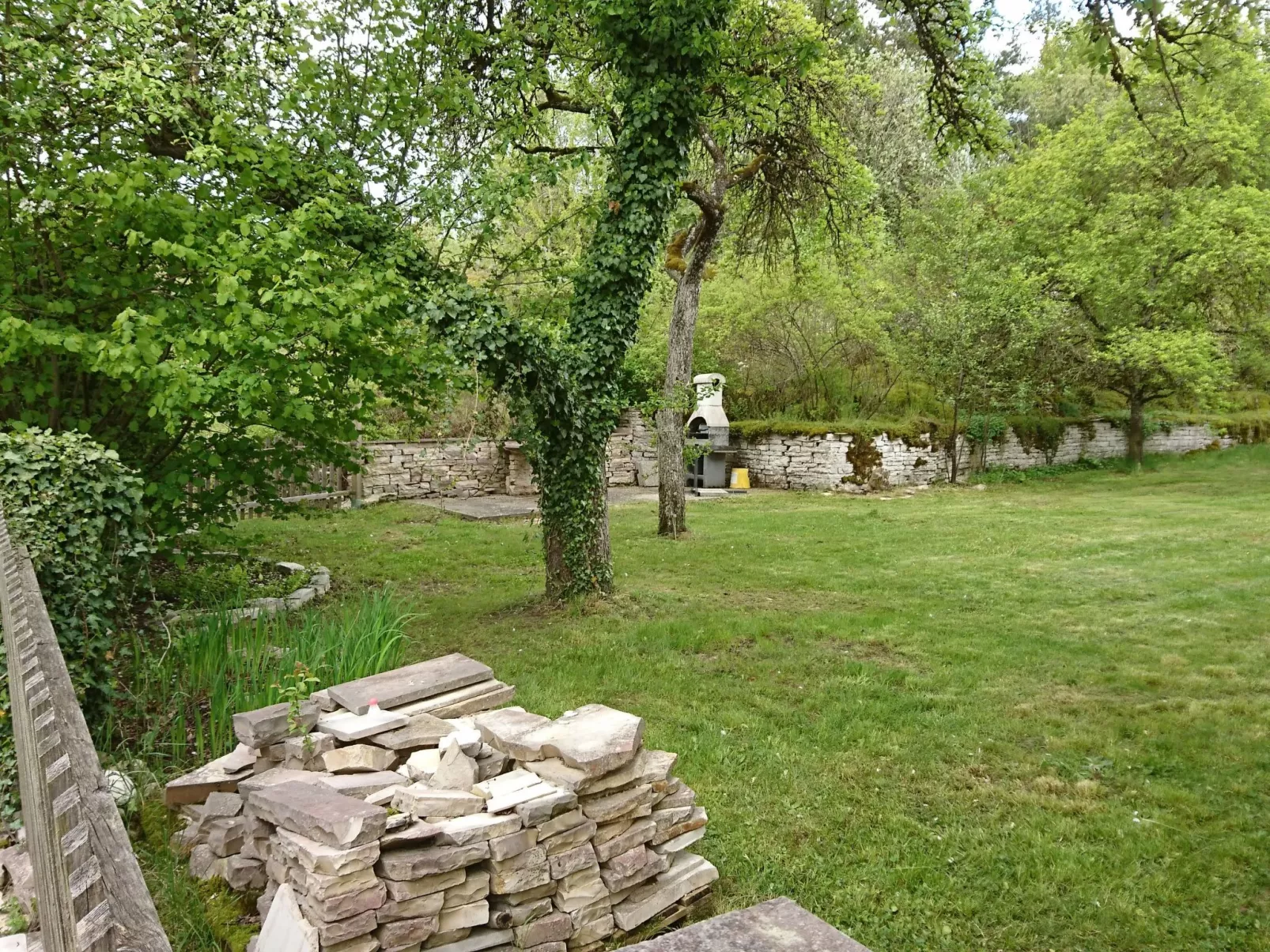 Jurahaus-Solnhofen-Dehors