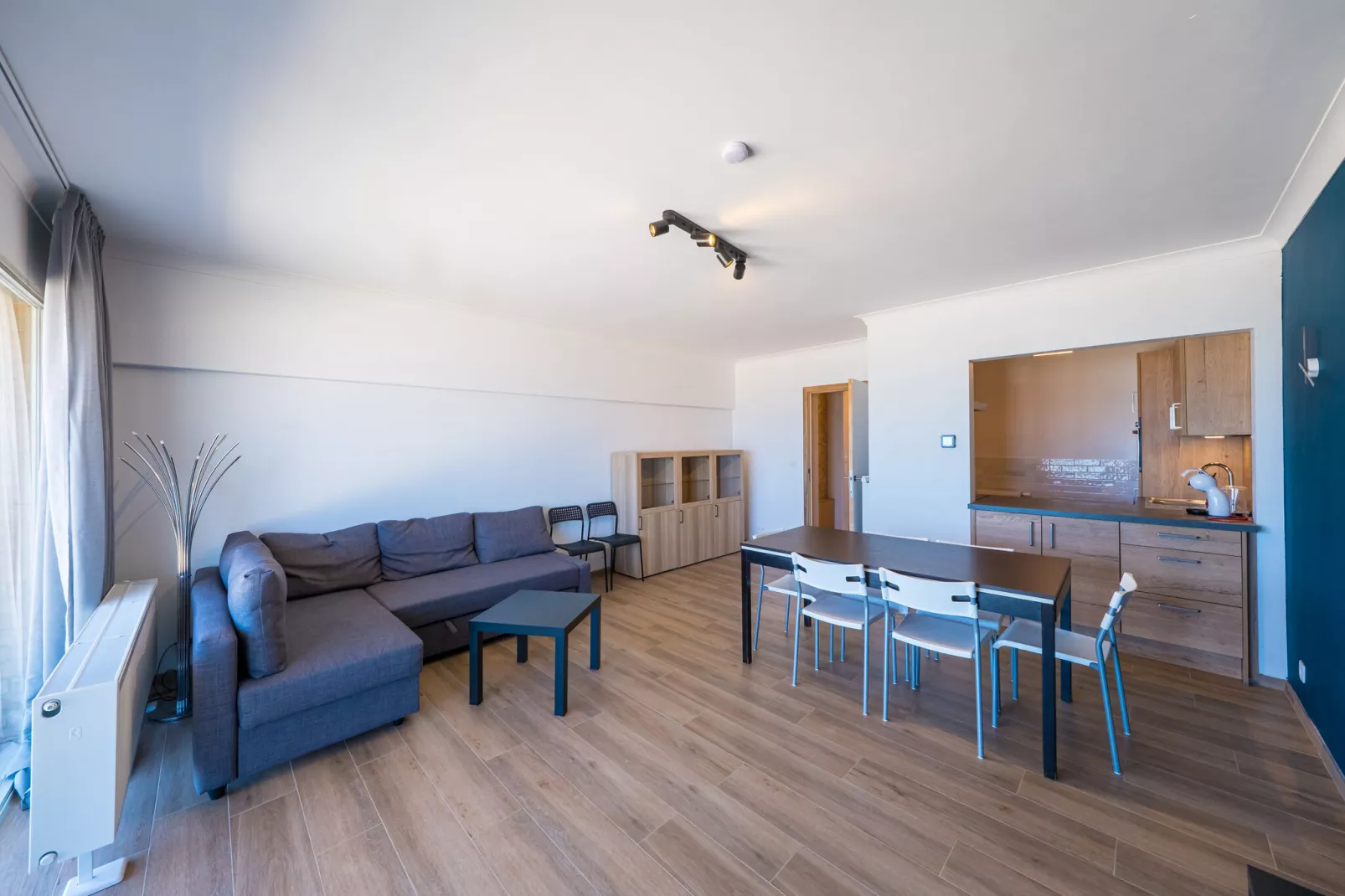 Pearl Beach 0504-Living room