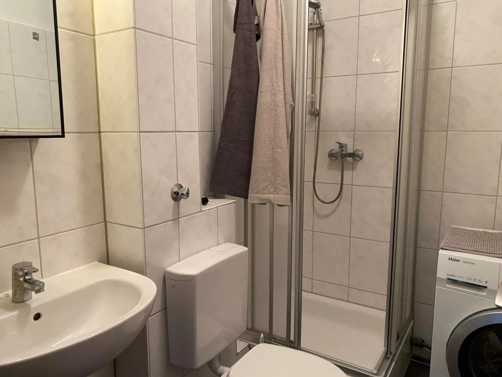 Moderne Wohnung in Neudorf-Inside