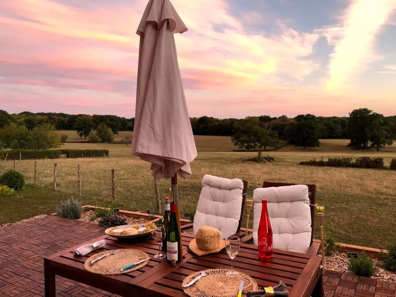 Landhaus mit eingezäuntem Garten-Dedans