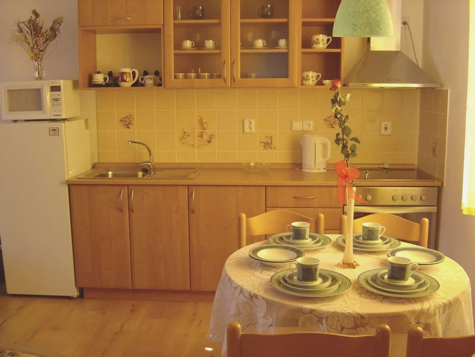 Mit Garten und Pools-Inside