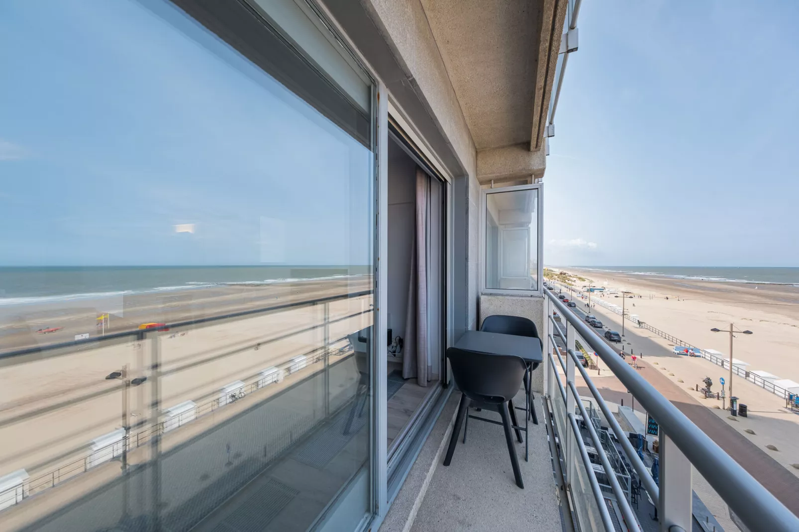 Manager  0409-Terrace balcony