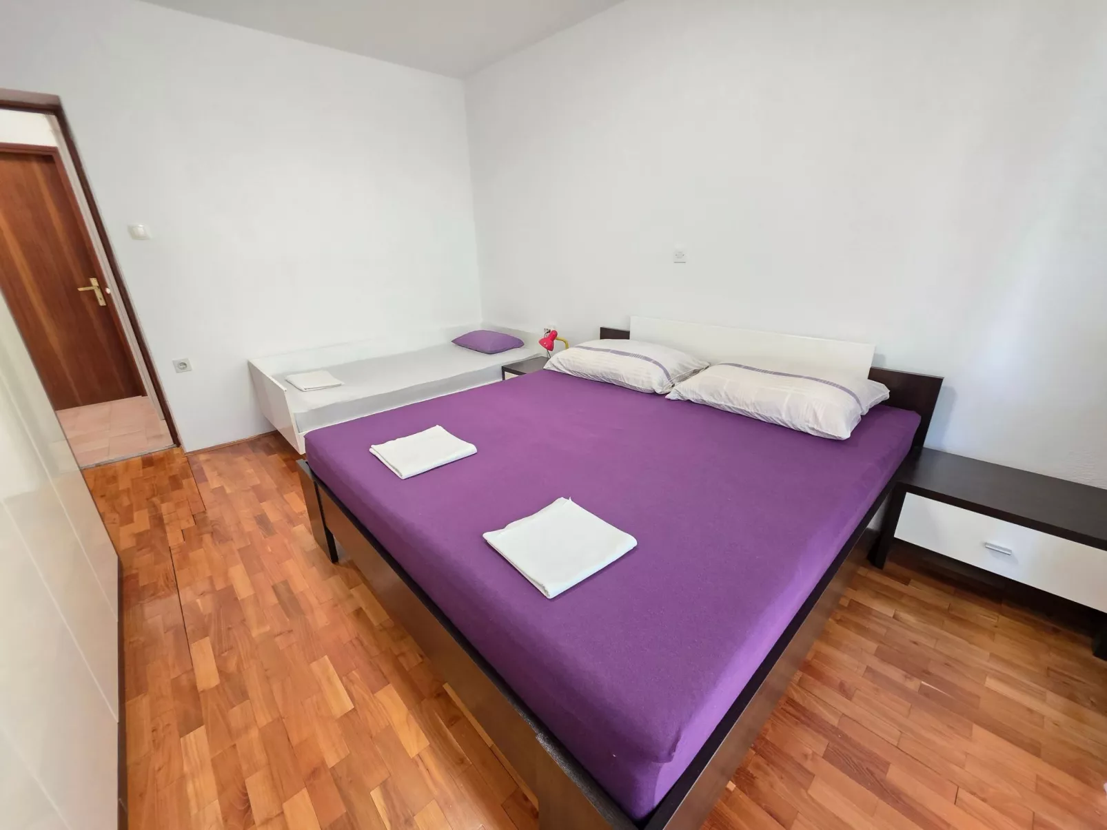 Wohnung im Erdgeschoss mit Terrasse und Grill-Inside