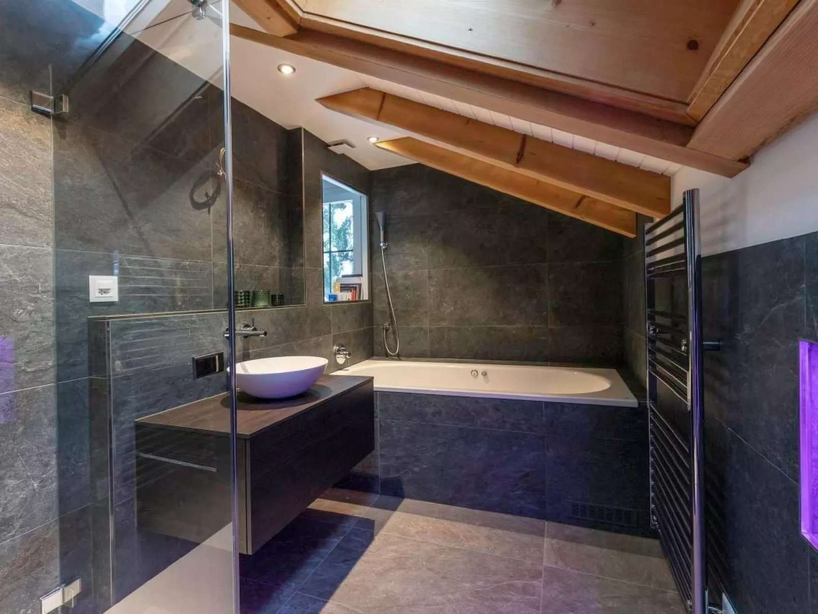 Wunderschönes Luxus-Chalet mit Seesicht-Dedans