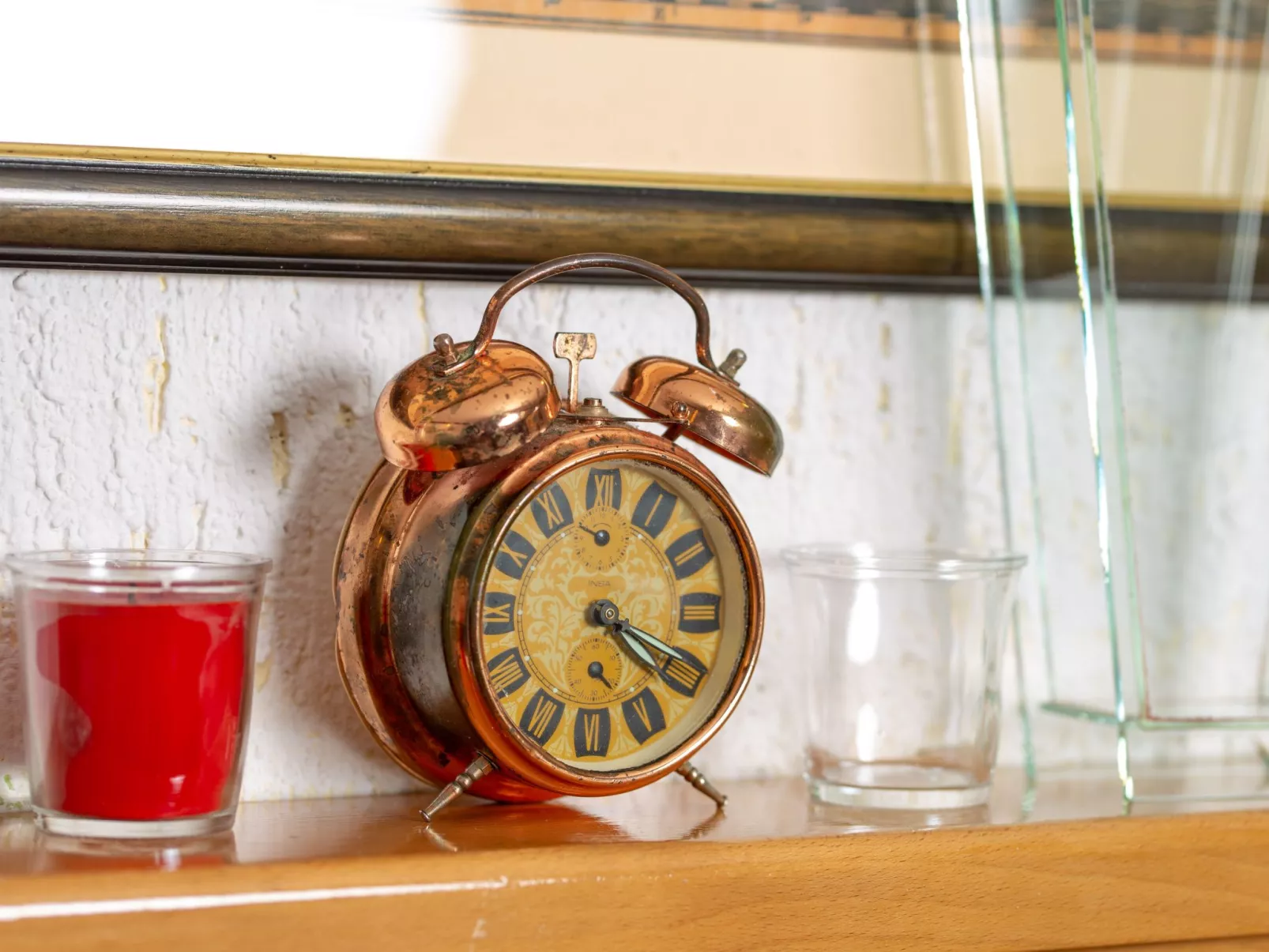 Mit großem Garten und Pool-Drinnen