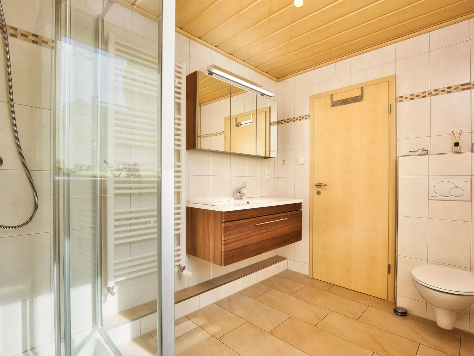 Am Johannesbühl-Inside