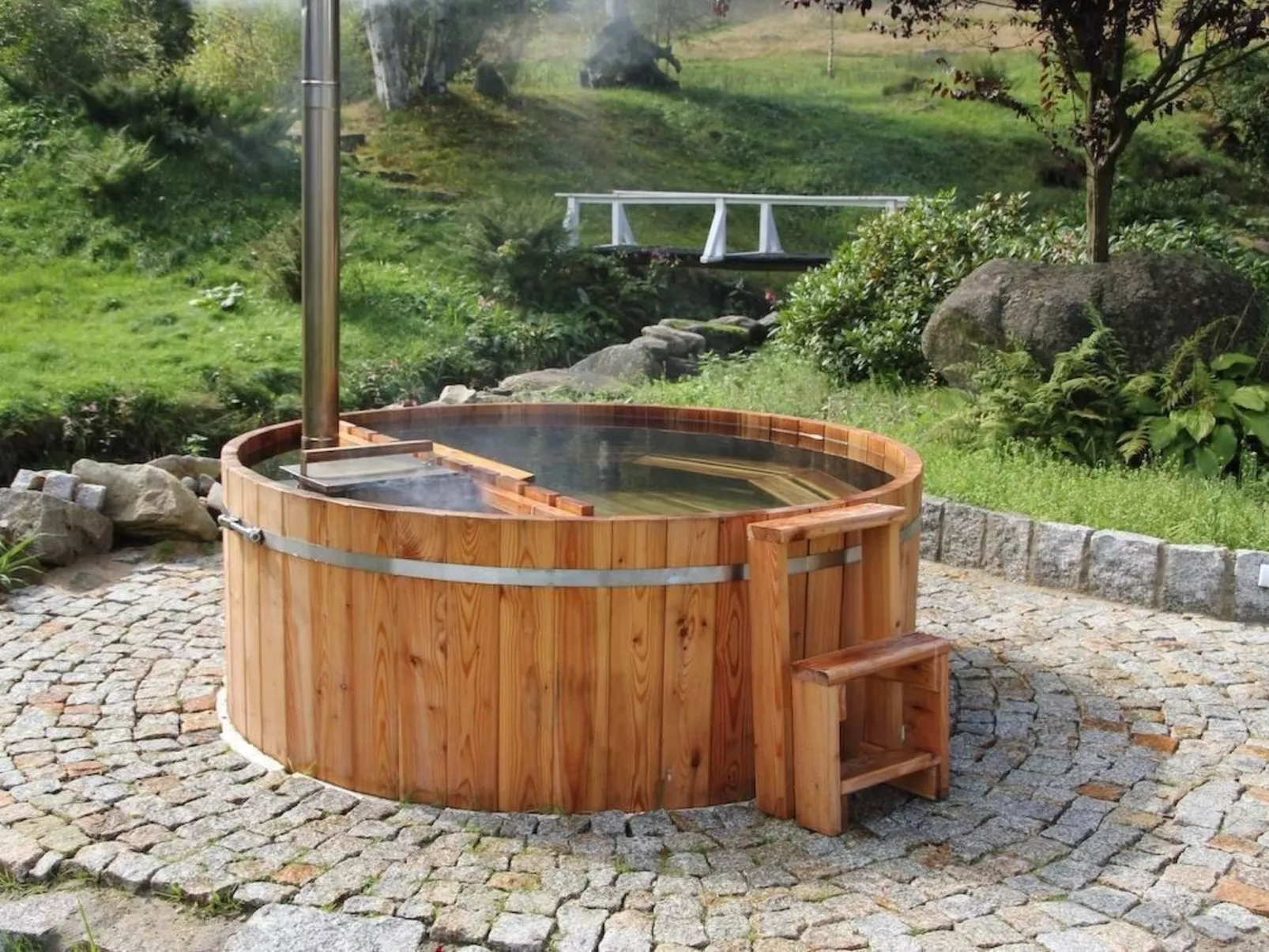 Landhaus mit gemeinschaftlichem Pool-Image-tags.info