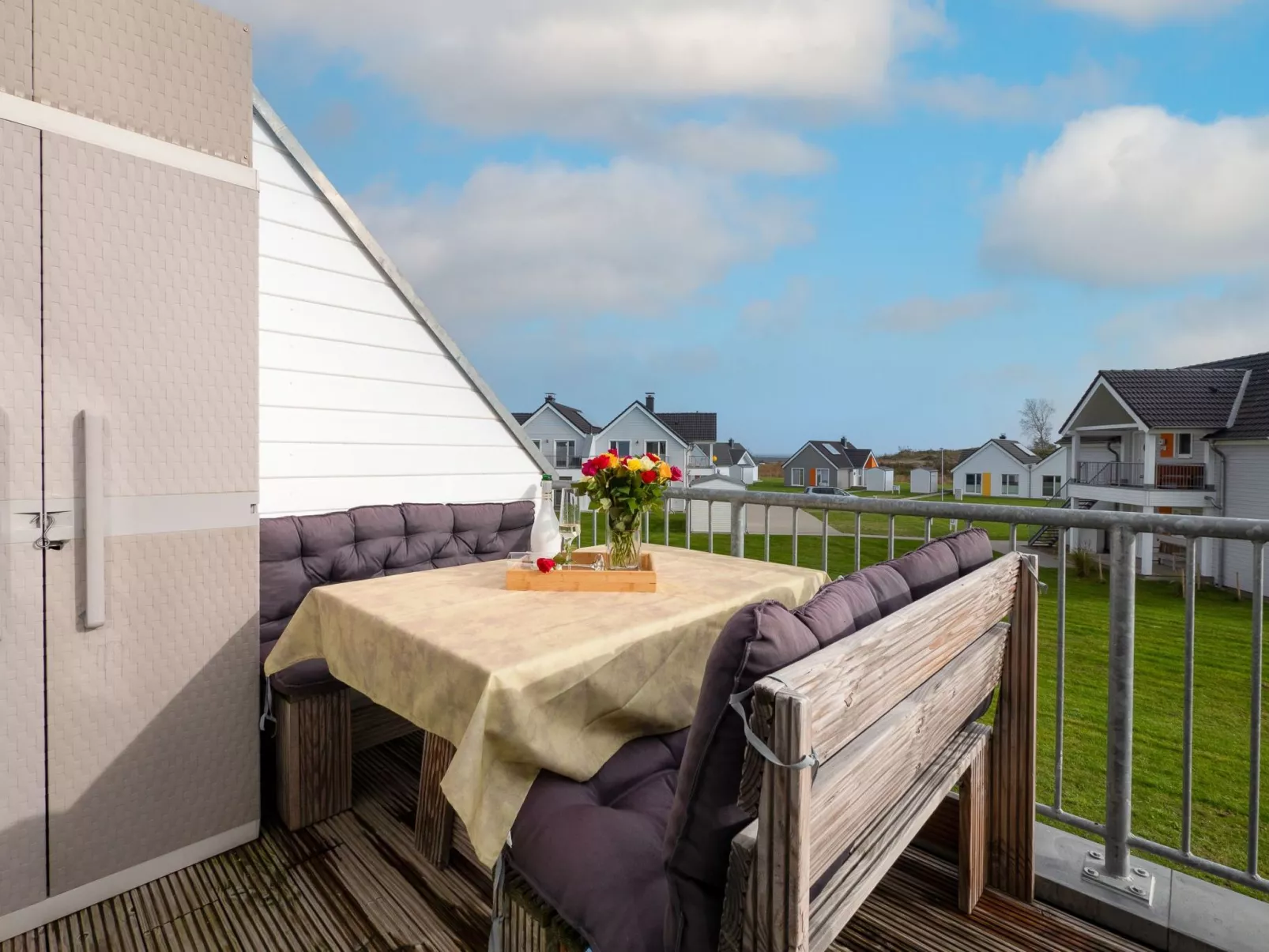 Fewo Kapitän James Cook, E-Ladesäule, Wasserbett-Image-tags.info