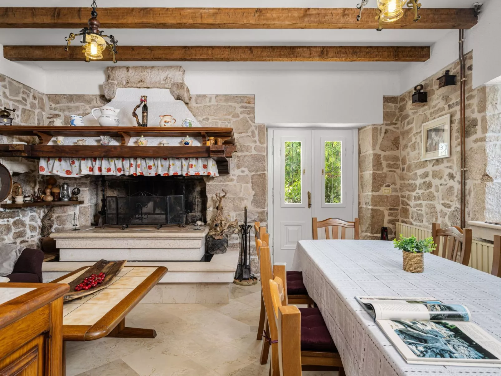 Gemütliches Ferienhaus in Ružići mit Offenem Kamin-Image-tags.info