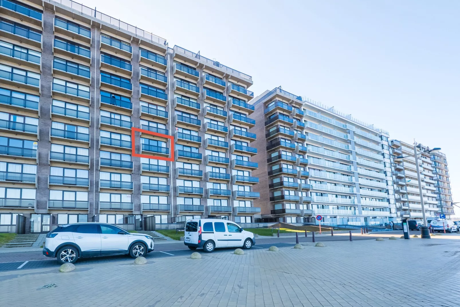 Espace II 0401-Exterior summer