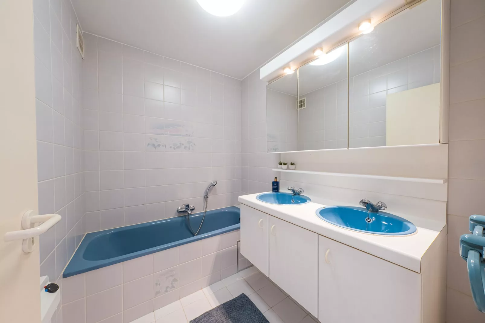 Espace II 0401-Bathroom