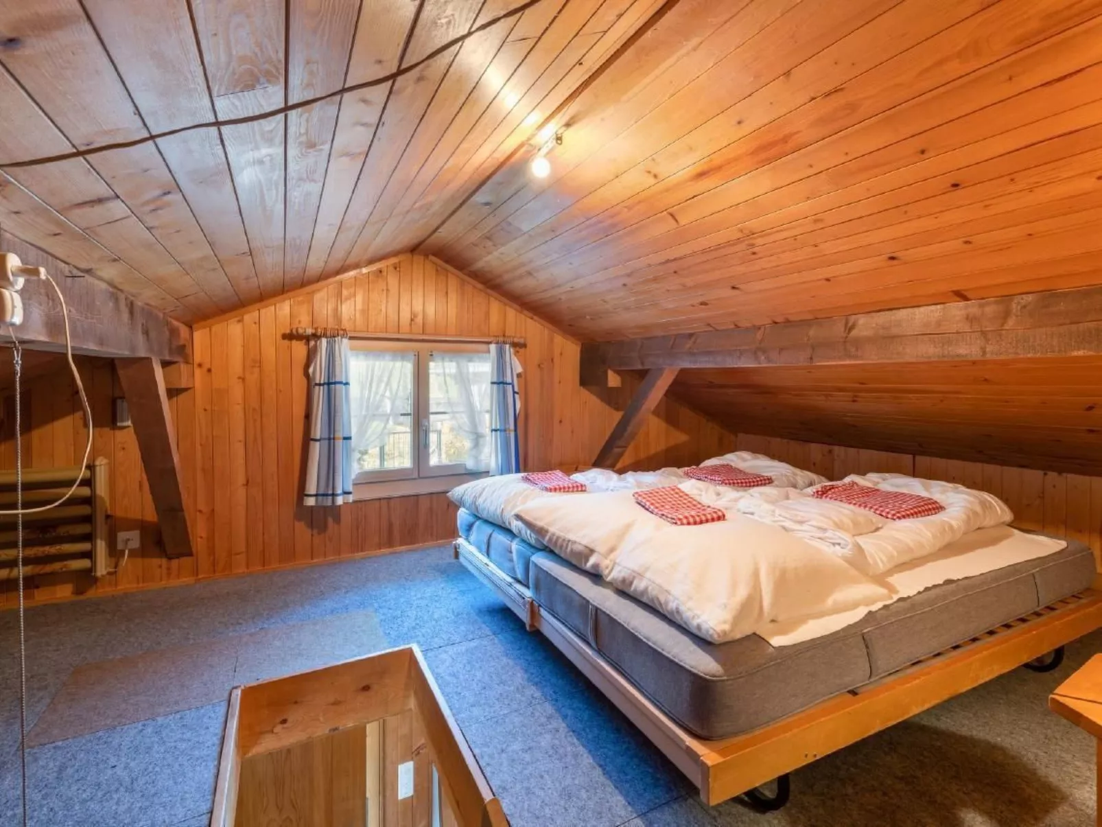 Alte Landstrasse-Inside