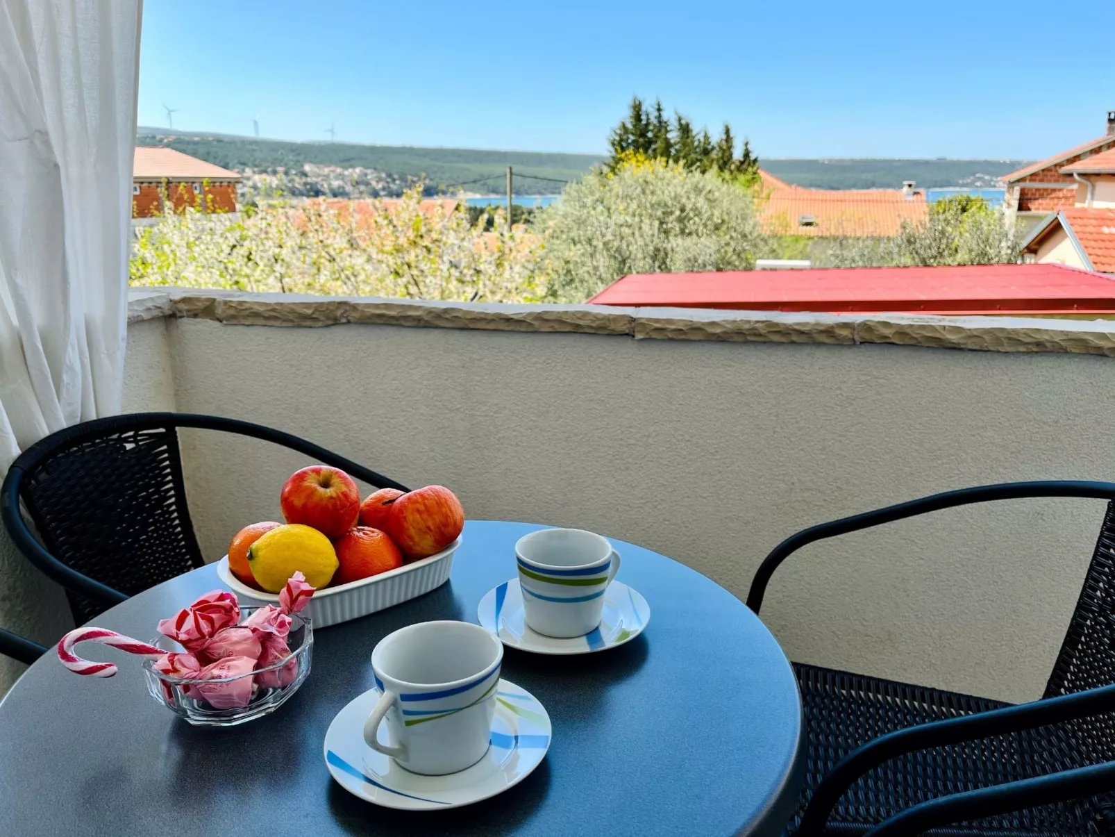Neugebaute Wohnung im Erdgeschoss-Outside