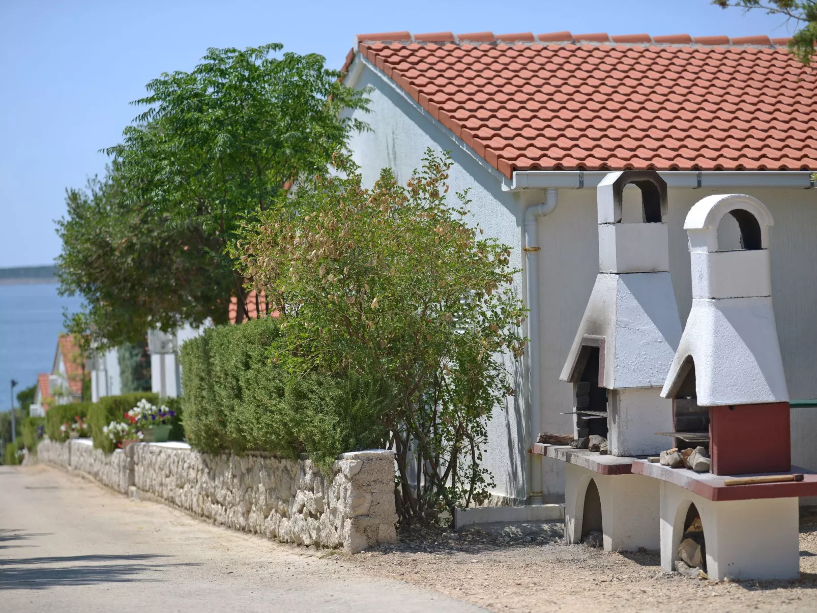 Gemütliches, familienfreundliches Steinhaus-Draußen
