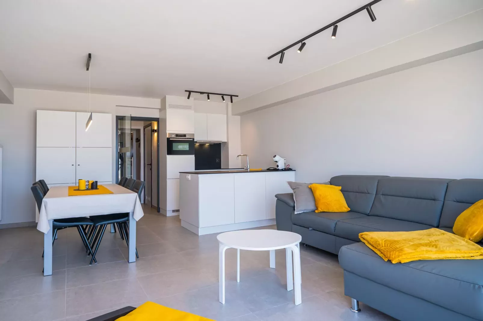 Verdiende Rust 0201-Living room