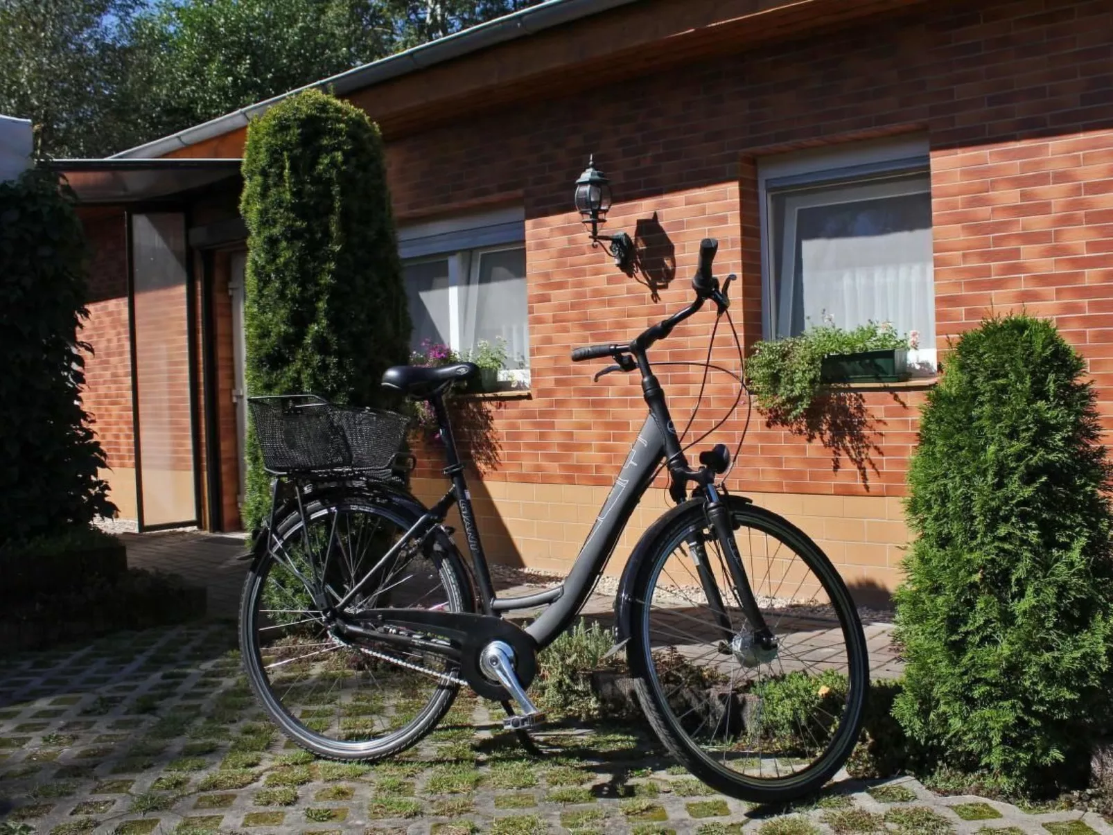 In Alt-Schadow mit Grill und Terrasse-Image-tags.info