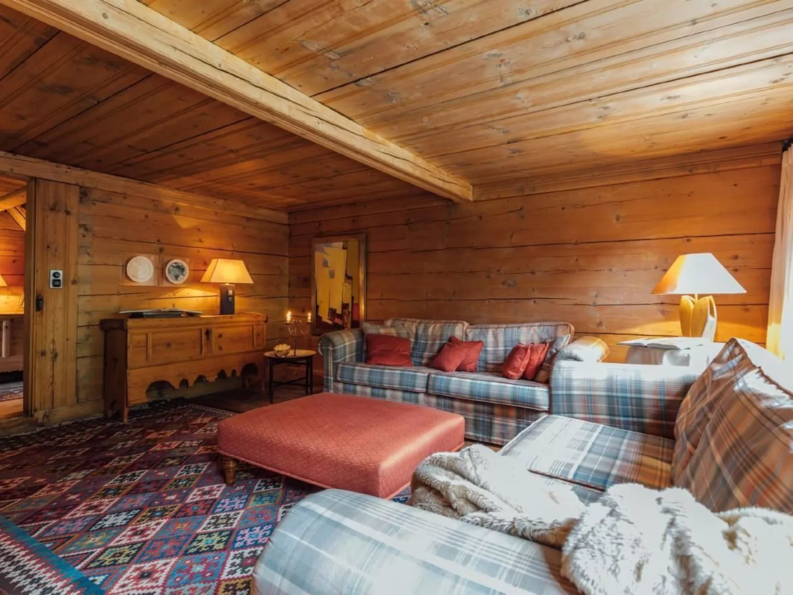 Alphütte Lenk-Gstaad-Drinnen