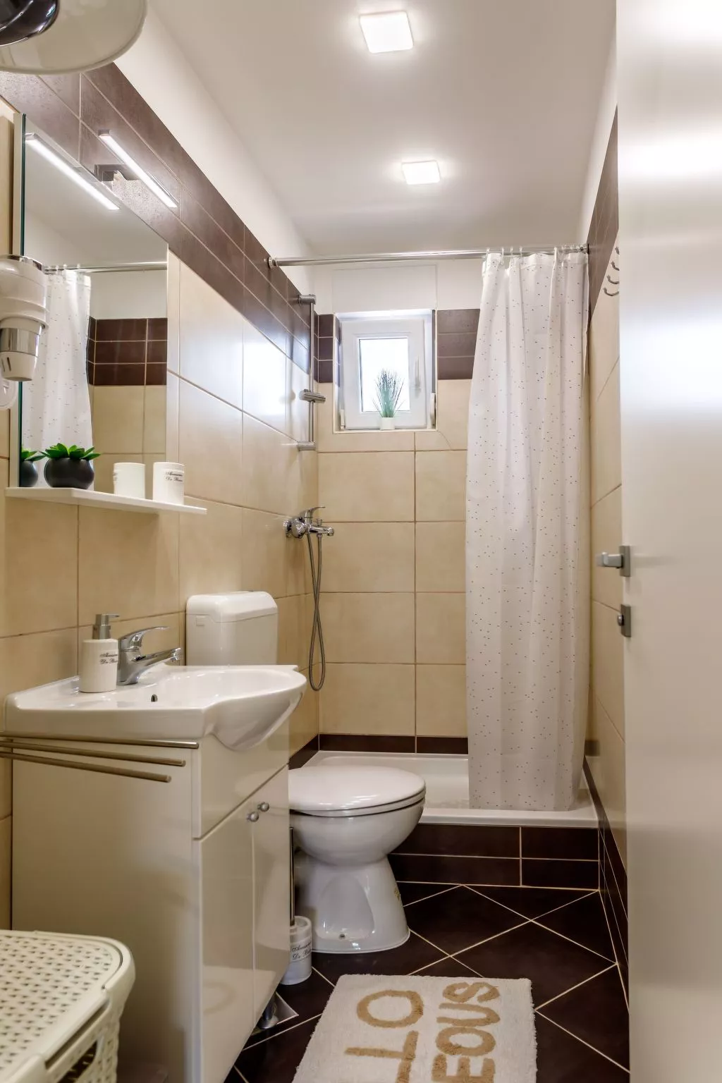 "Villa Tango2" mit Blick auf das Wasser-Drinnen