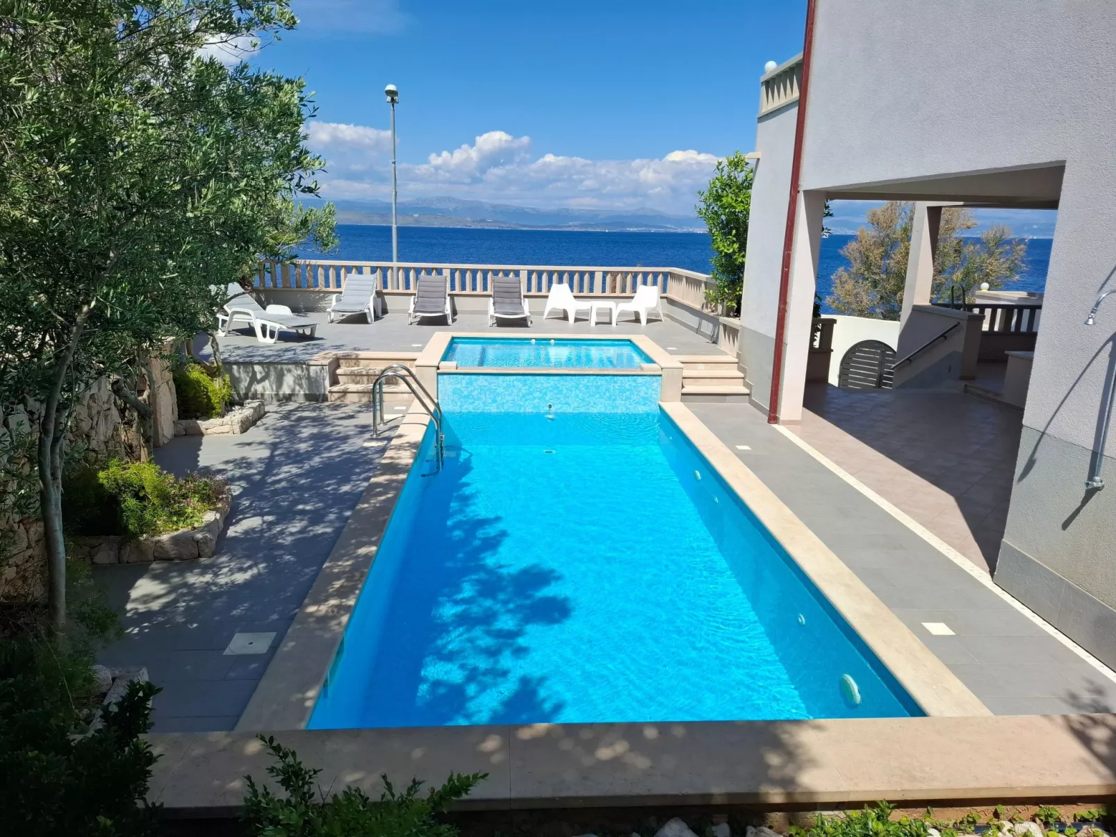 Mit beheiztem Außenpool-Image-tags.info