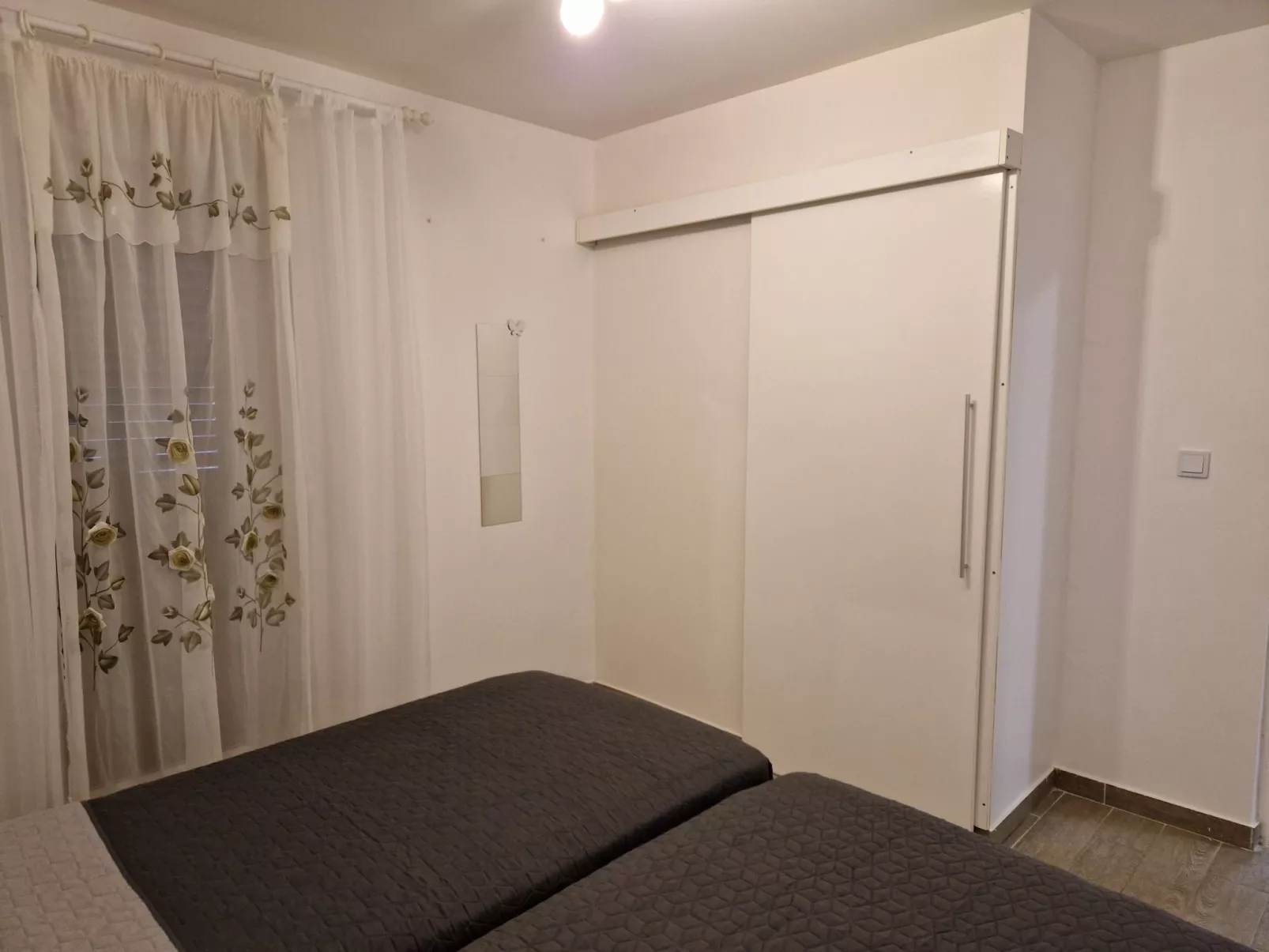 Gabriela-Image-tags.info