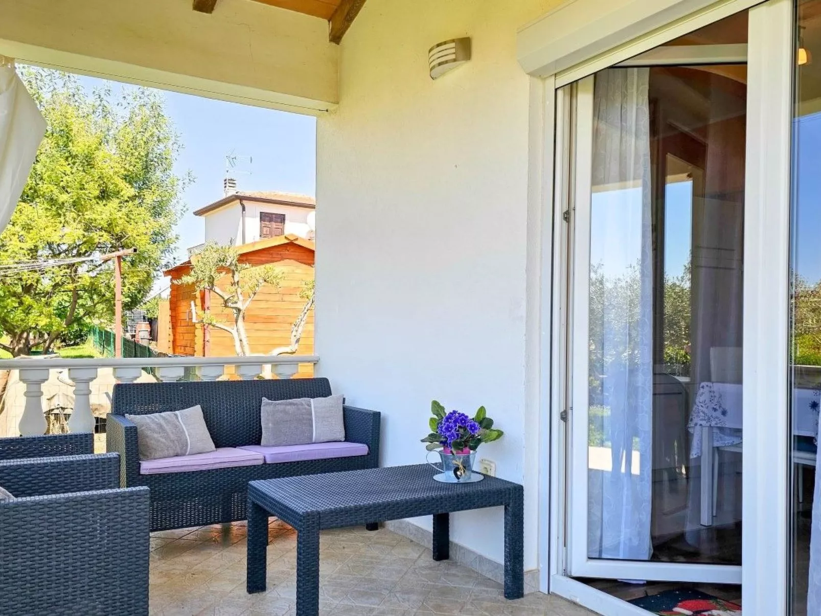Wunderschönes Appartement in Bužinija mit Schöner Terrasse-Drinnen