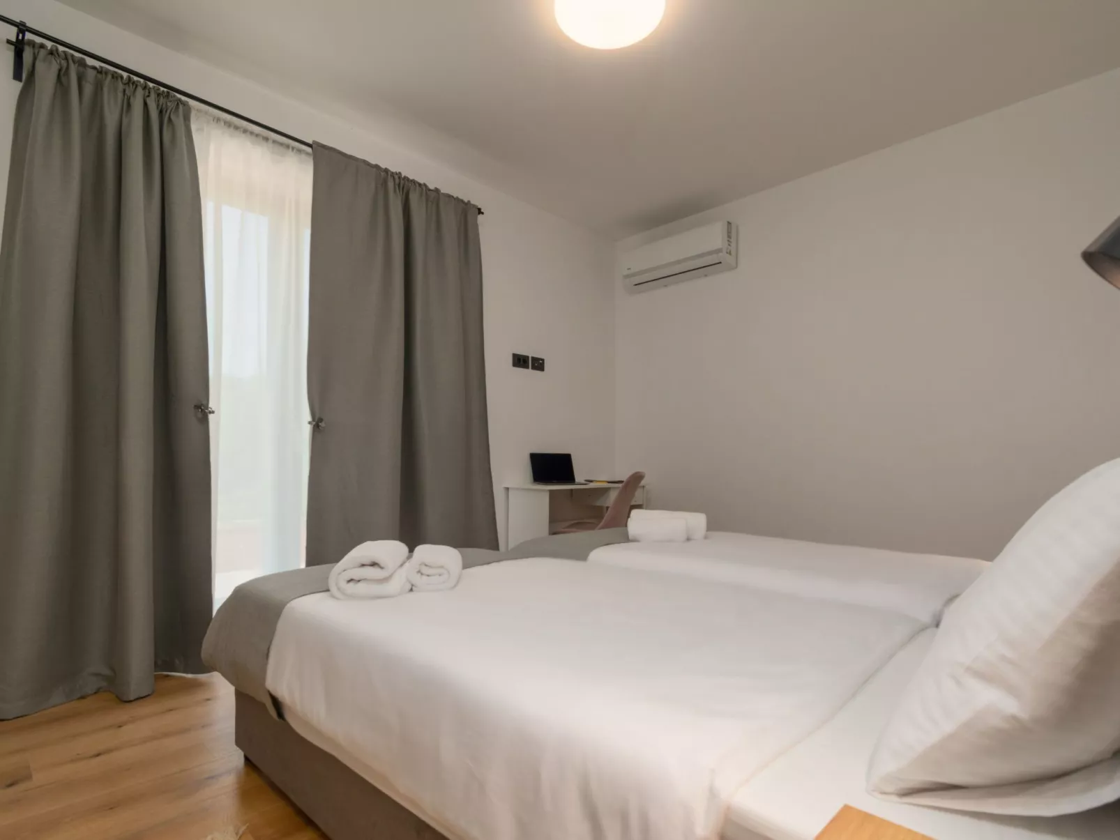 Modern 300m² Villa - King Beds and Leisure Zone-Inside