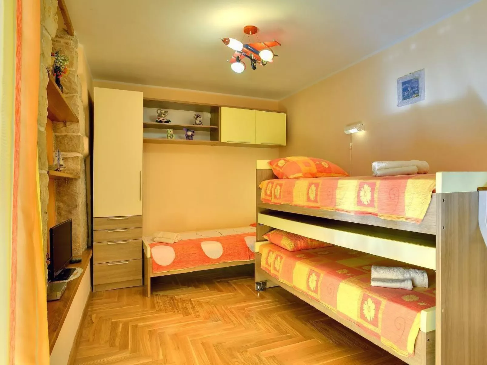 Appartement in Rakalj mit Großem Garten und Panoramablick-Dedans