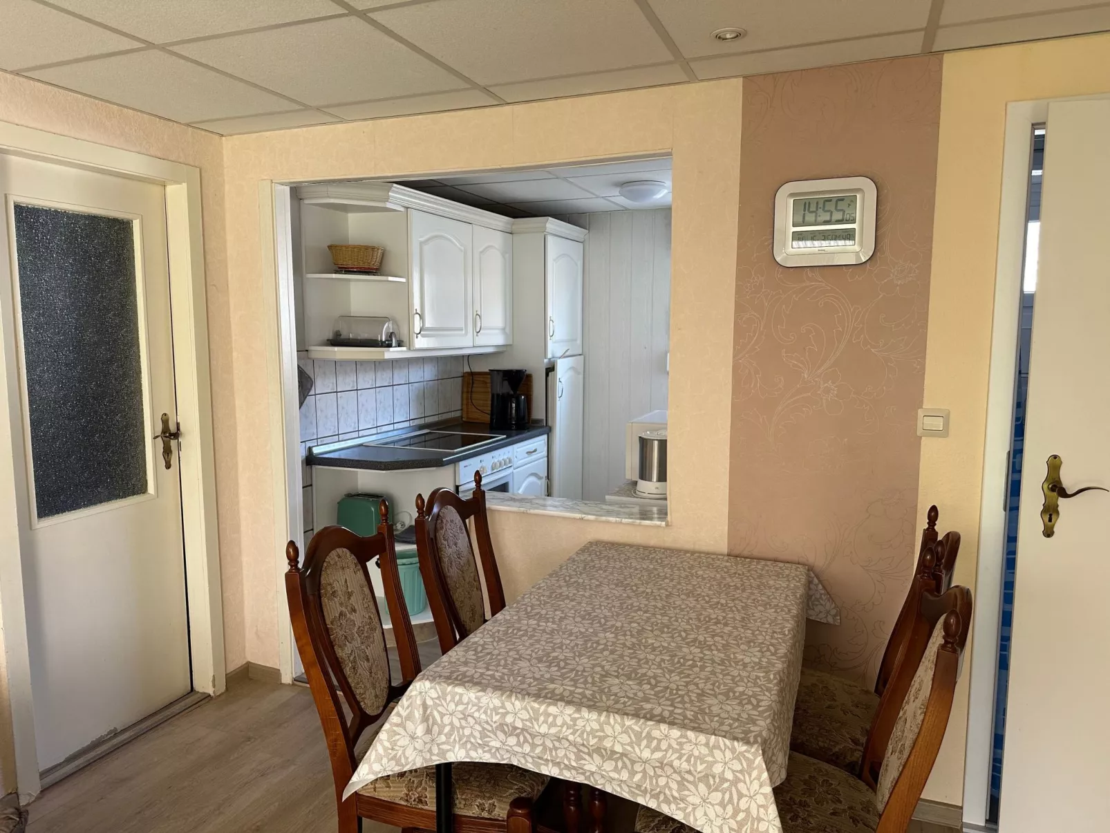 Ferienbungalow Lais - Seite 1-Drinnen