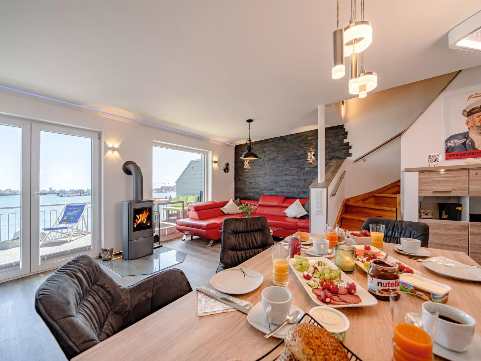 Schleivilla Kapitän James Cook2,  Löwen Dart HB8-Drinnen